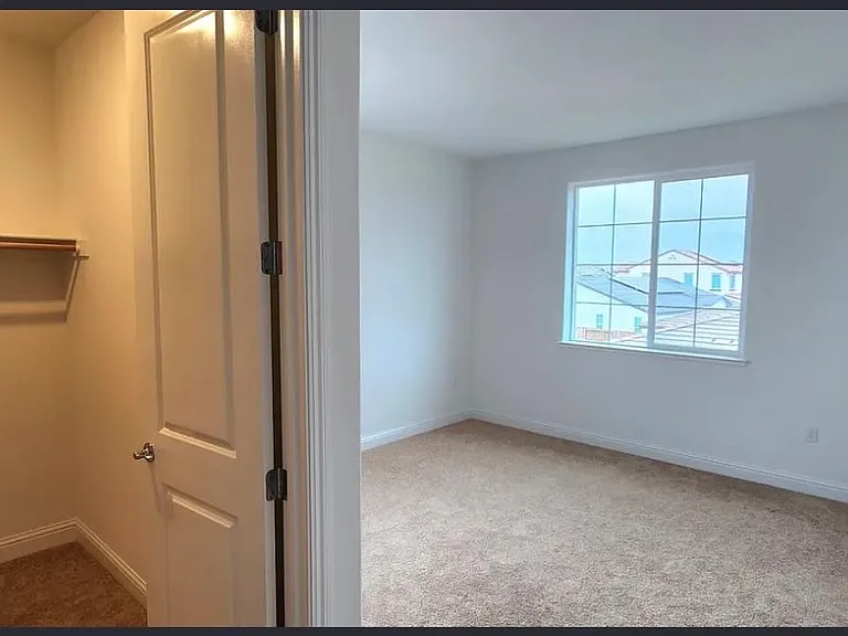 1490 Spanish Oak Ave — Photo 16