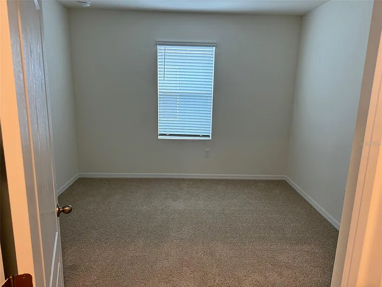 240 Taylor Groves St — Photo 9