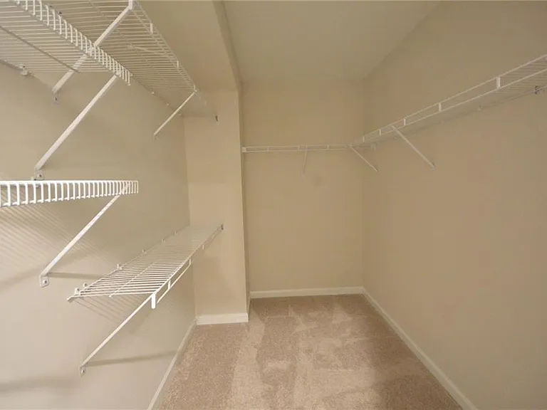 1147 Lucan Ln — Photo 22