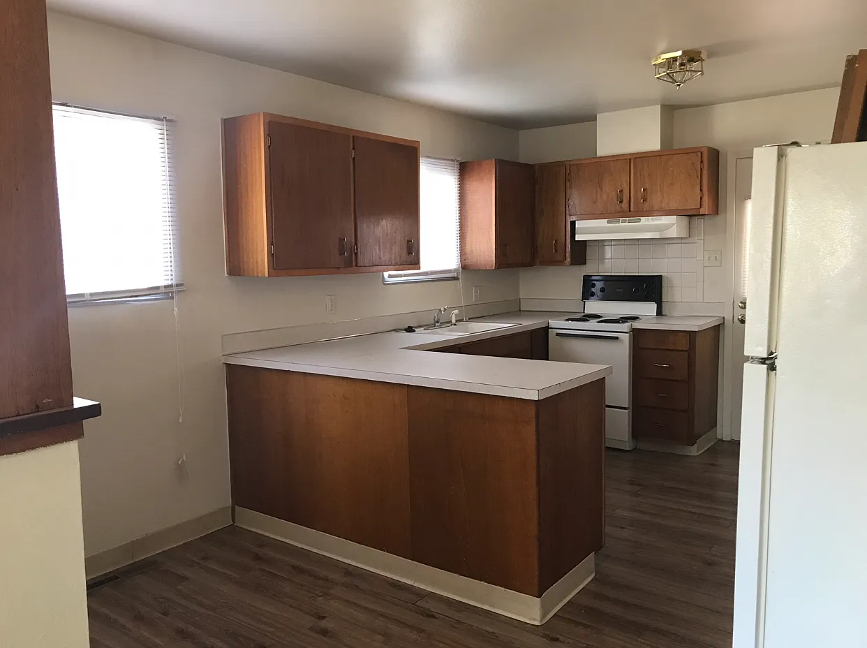 1215 Monroe Ave — Photo 3
