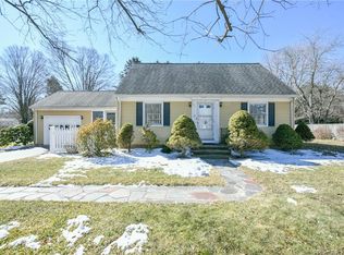 71 Broadview Rd, Cheshire, CT 06410