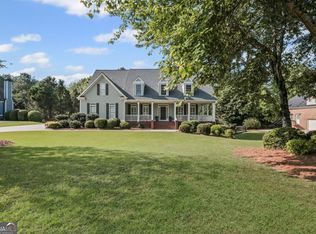 393 Taylor Glen Dr, Milton, GA 30004