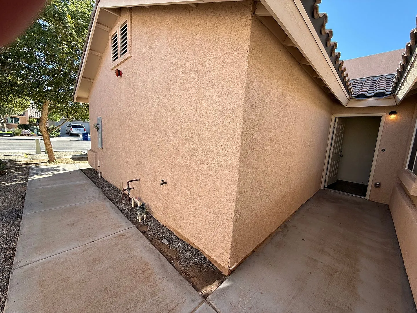 2 Bedroom 2 Bath Condo in Sunset Mountain Villas — Photo 3