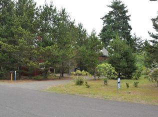 33432 Douglas Dr, Oysterville, WA 98641