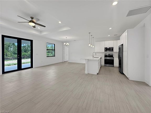 3rd image of 203 Argonne AVE S