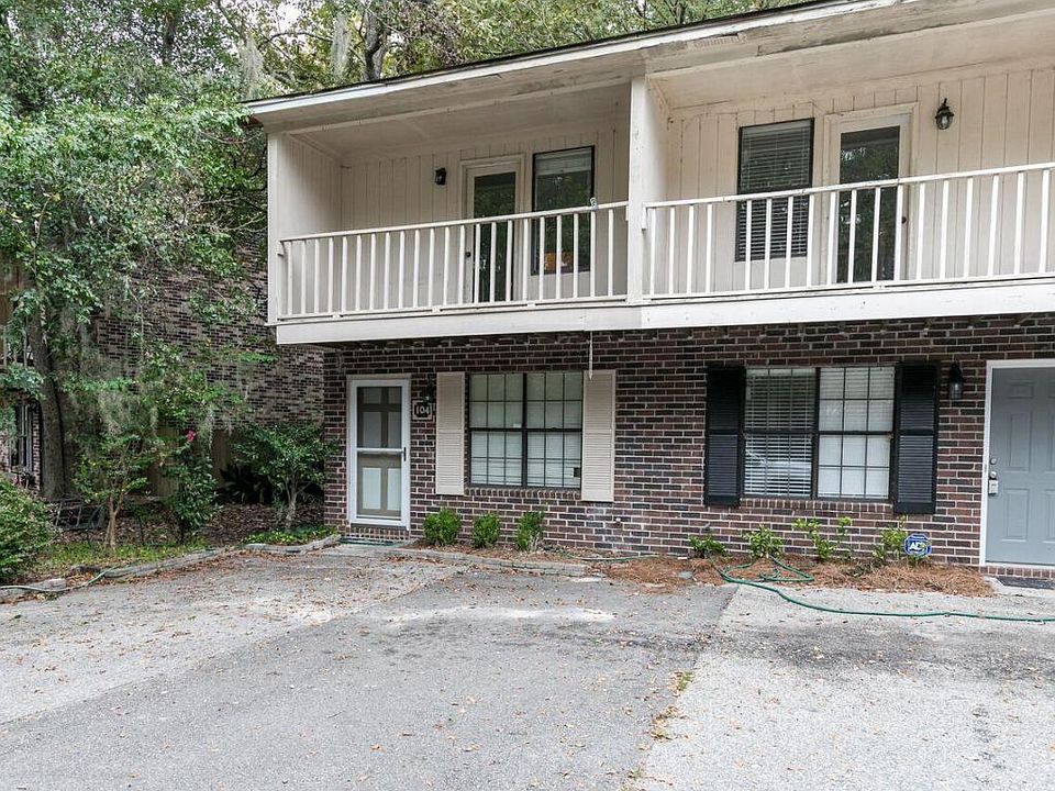 1st image of 104 Muir Ct #A