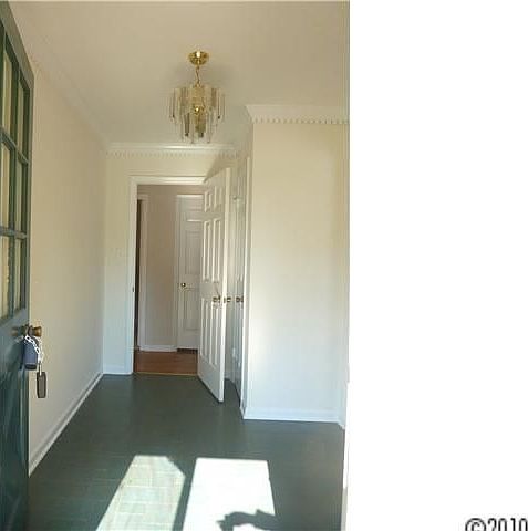 2nd image of 3912 Rea Rd