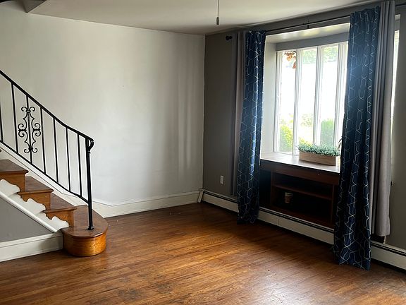 2nd image of 58 W Broadway Ave