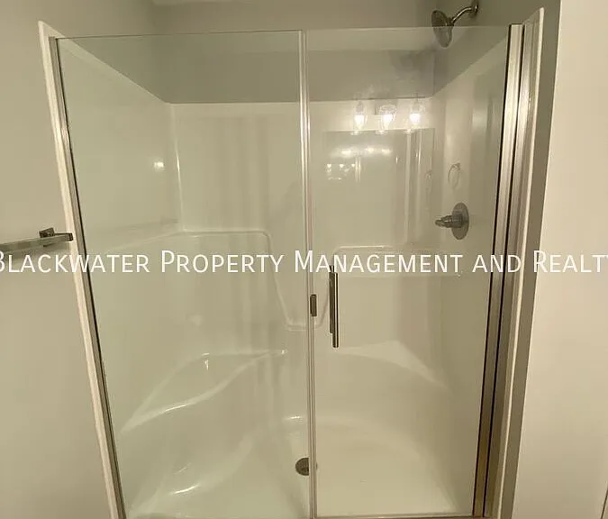 148 Sunburst Villa Dr — Photo 9