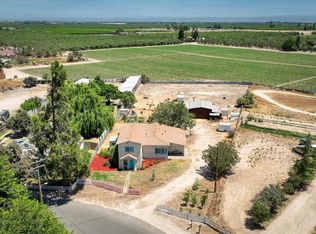 10088 N 5th St, Delhi, CA 95315