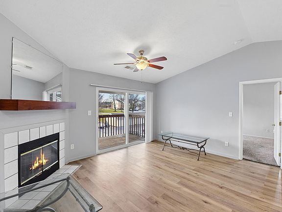 3rd image of 33 Rio Grande Cir APT 9