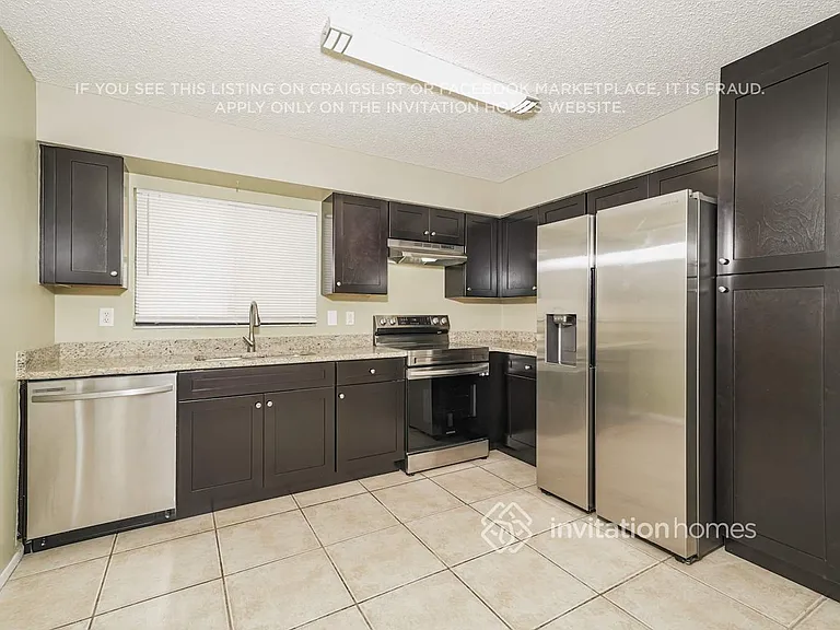 1448 Marigold Dr — Photo 7
