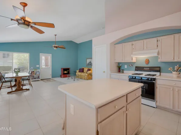 7325 E Kiva Avenue, Mesa, AZ 85209