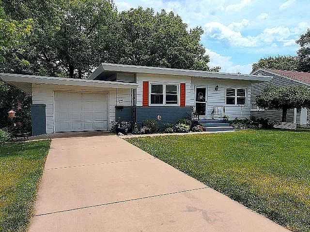 27 Lauterbach Dr photo 1