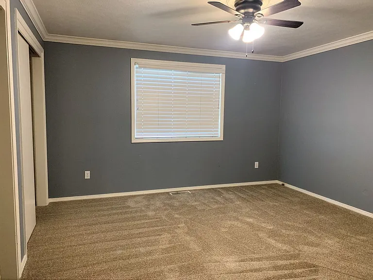 6902 N Prescott Ave — Photo 13