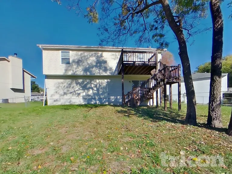 8835 NE 73rd Ct — Photo 17