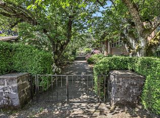 19378 Central Point Rd, Oregon City, OR 97045