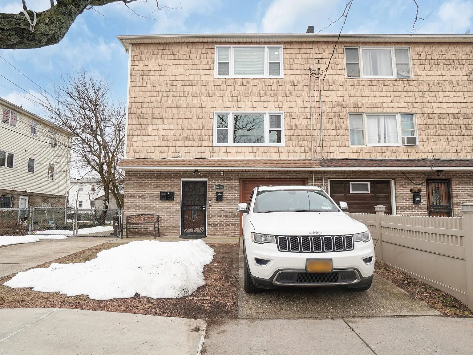 2 bed, 2.0 bath, 2752 sqft, $2,950 — Photo 2