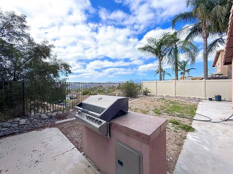 781 La Loma Ln — Photo 13