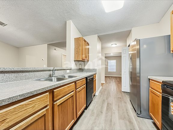 4th image of 2842 Taylor Hill Dr