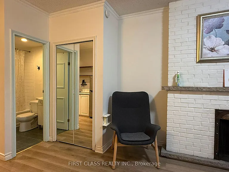 366 Lippincott St #1A — Photo 2