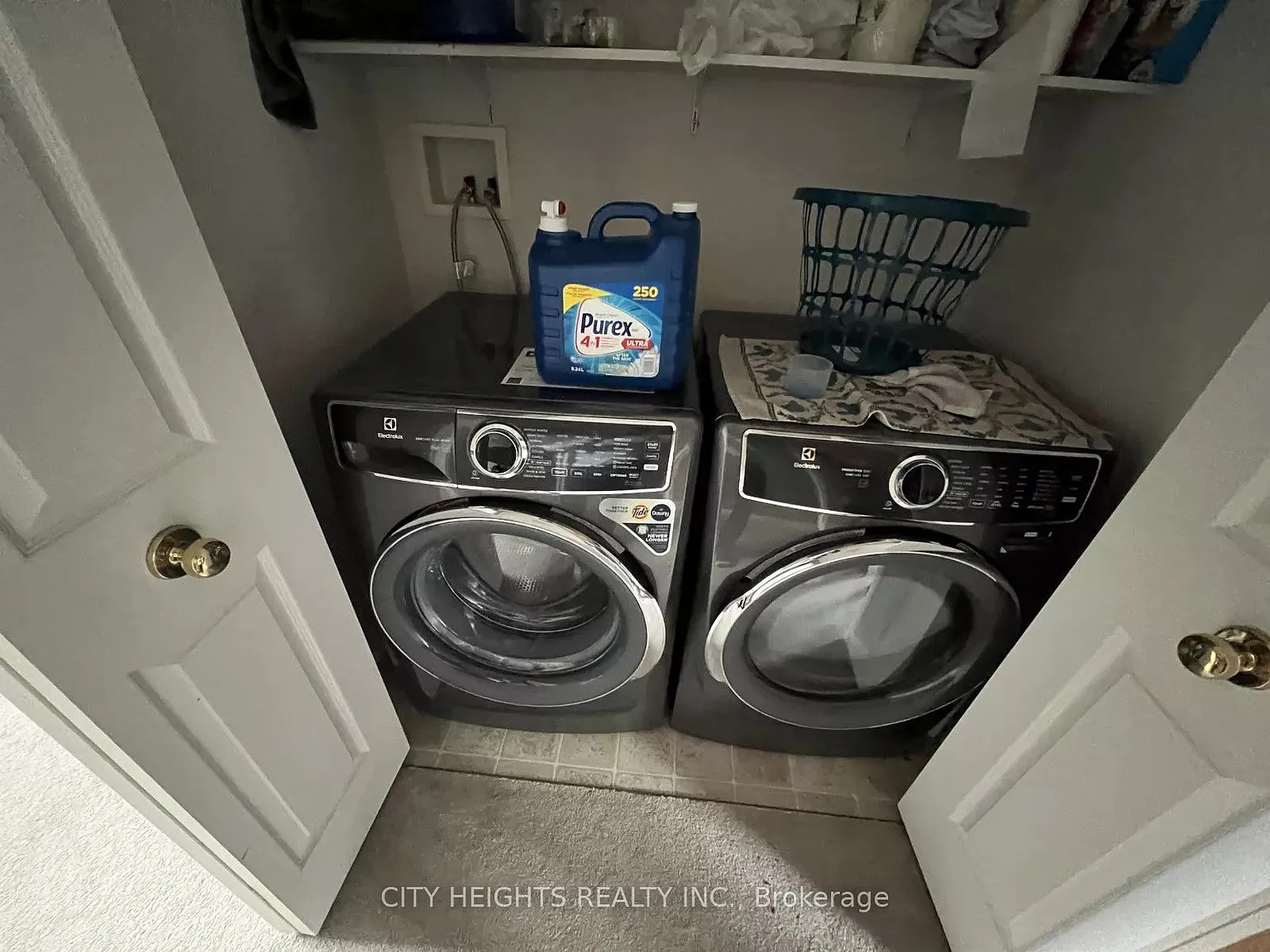 3 bed, $3,100 — Photo 4