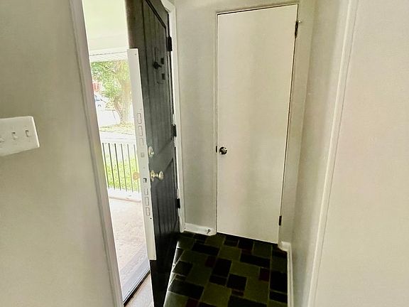 4th image of 965 Oranmore St