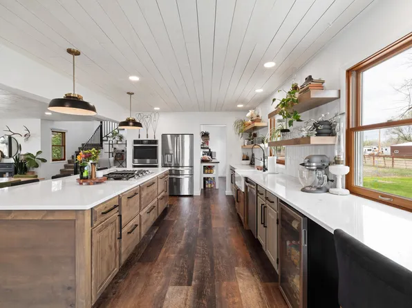 6451 Long View Rd, Rapid City, SD 57703