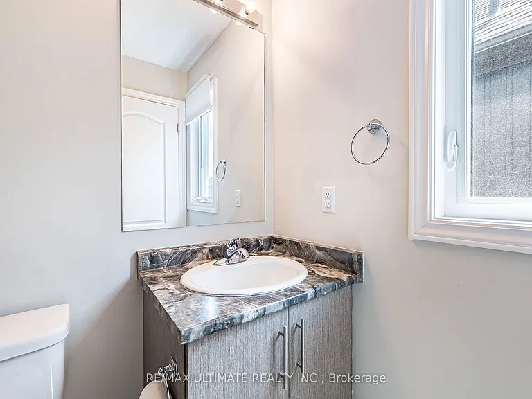 5 Albany St — Photo 36