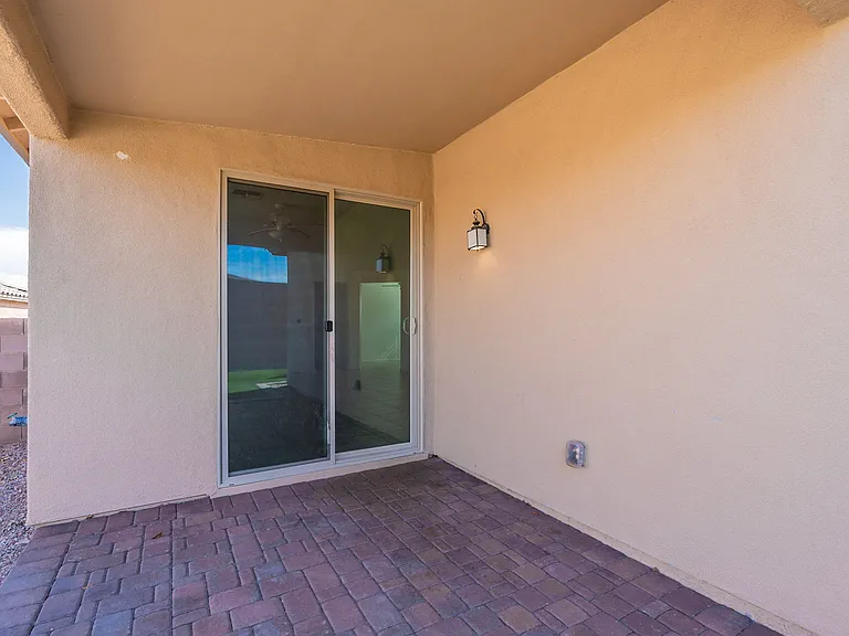 908 W Calle Sucre — Photo 28
