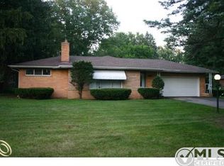 20906 Stahelin Rd, Southfield, MI 48075