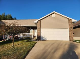 3750 Pheasant Ln, Waterloo, IA 50701