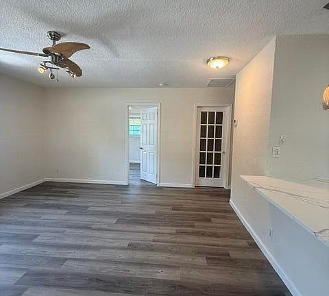 3rd image of 712 SW 14th Ave APT 1