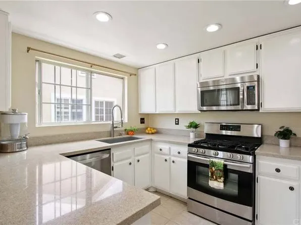 78 Greenfield, Irvine, CA 92614