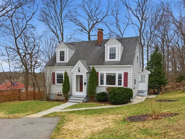 20 Hilltop Ter, Woburn, MA 01801