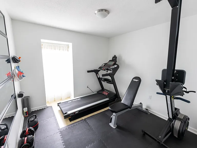 Bedroom 2-1