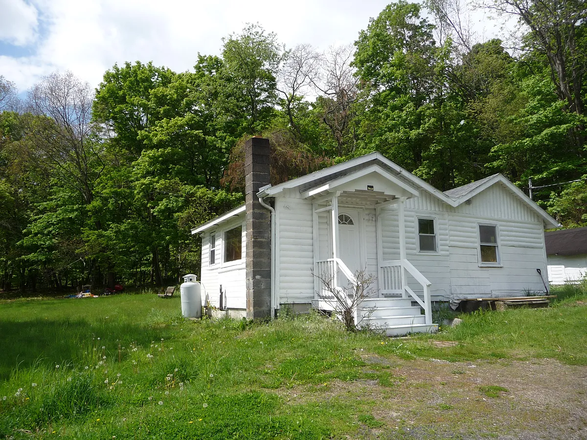 Building Photo - 18 Kelly Hill Rd