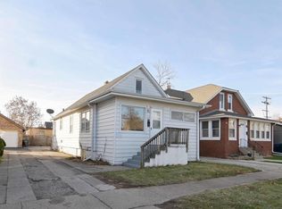 817 11th St, North Chicago, IL