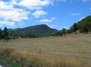 504 Larson Rd, Roseburg, OR 97470