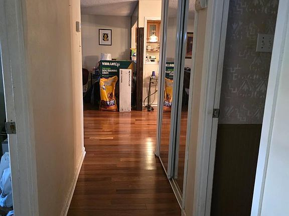 4th image of 11 Eddington Ln