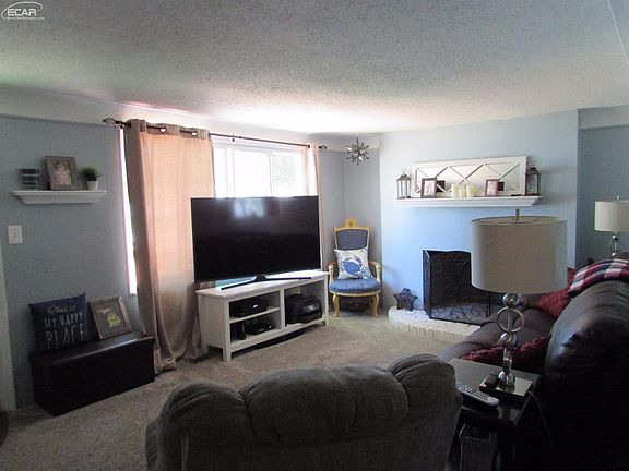4th image of 7132 Houghton Dr