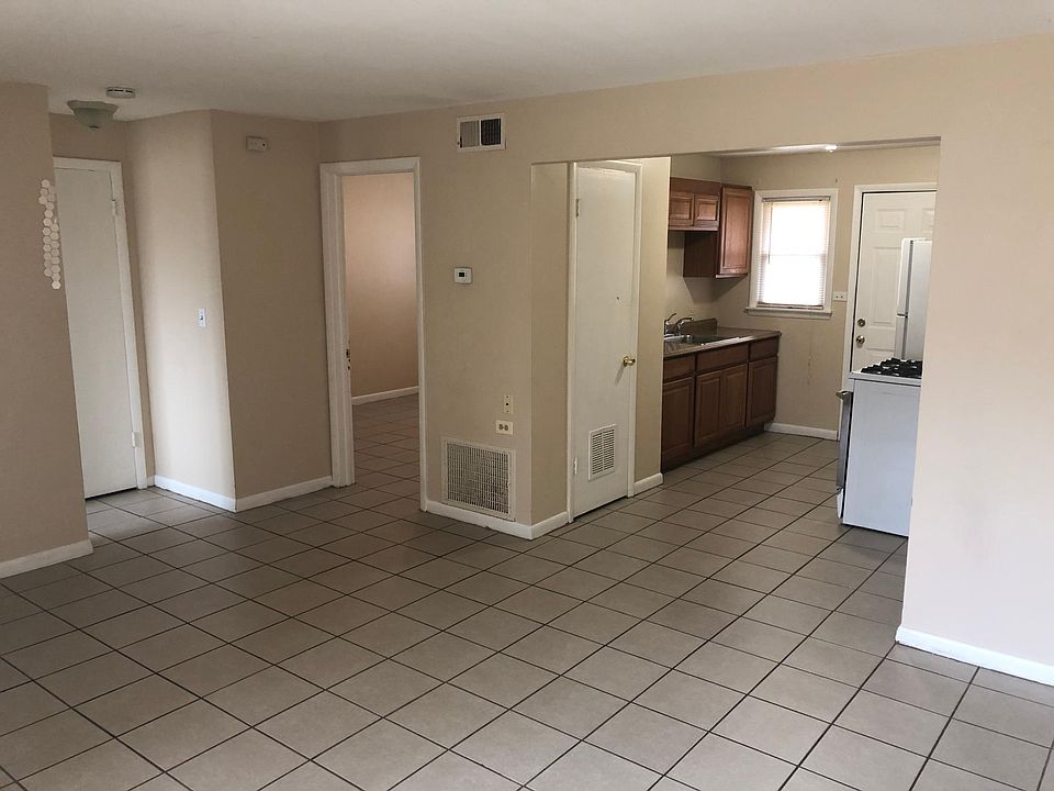 1st image of 3258 7th St APT 3