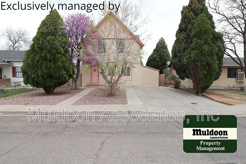 3 bed, 2.0 bath, 1705 sqft, $1,650 — Photo 2