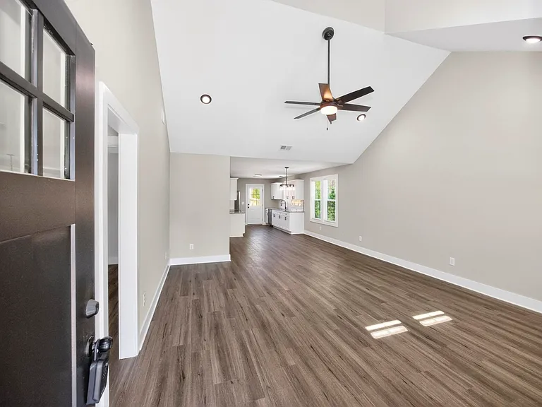 206 Ross Ave #110 — Photo 5