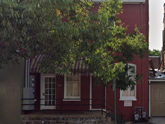 2nd image of 101 E Clay St #A