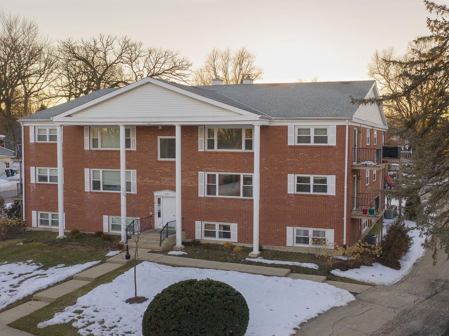 629 S Batavia Ave 2, Batavia, IL 60510 Zillow