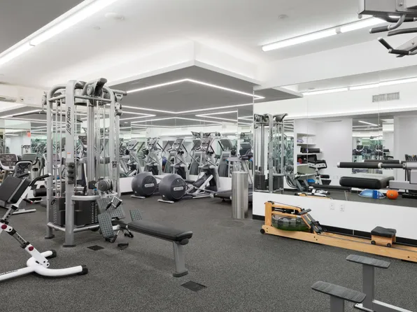 30 West 60th Street image 11 of 11