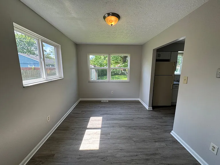 9634 Meadowlark Dr — Photo 5