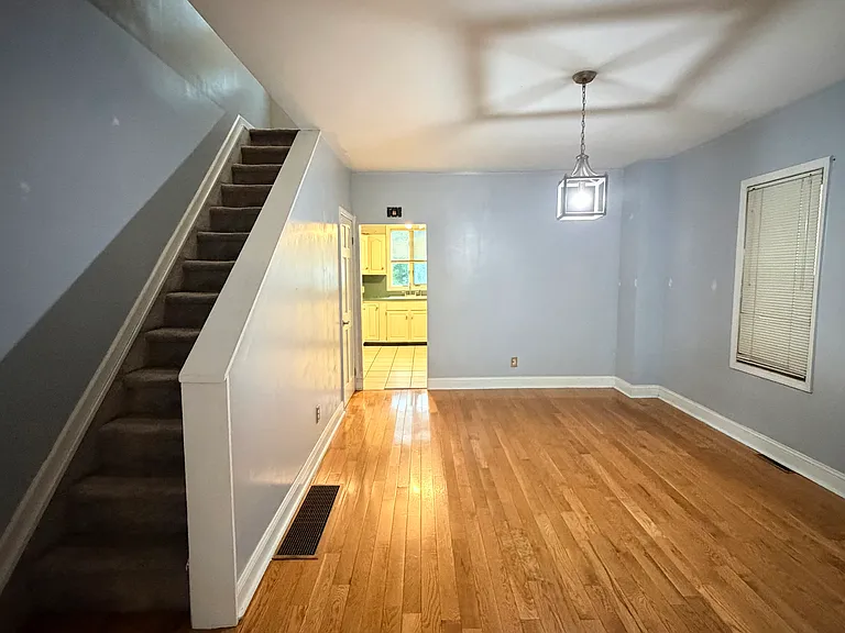 423 Woodland St — Photo 5