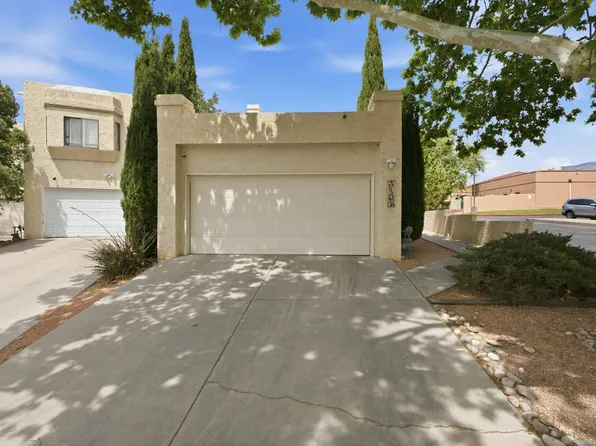 10021 Lagrima De Oro Rd NE, Albuquerque, NM 87111